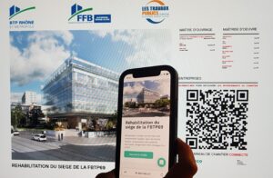 Visuel scan QR code Totem viaco chantier